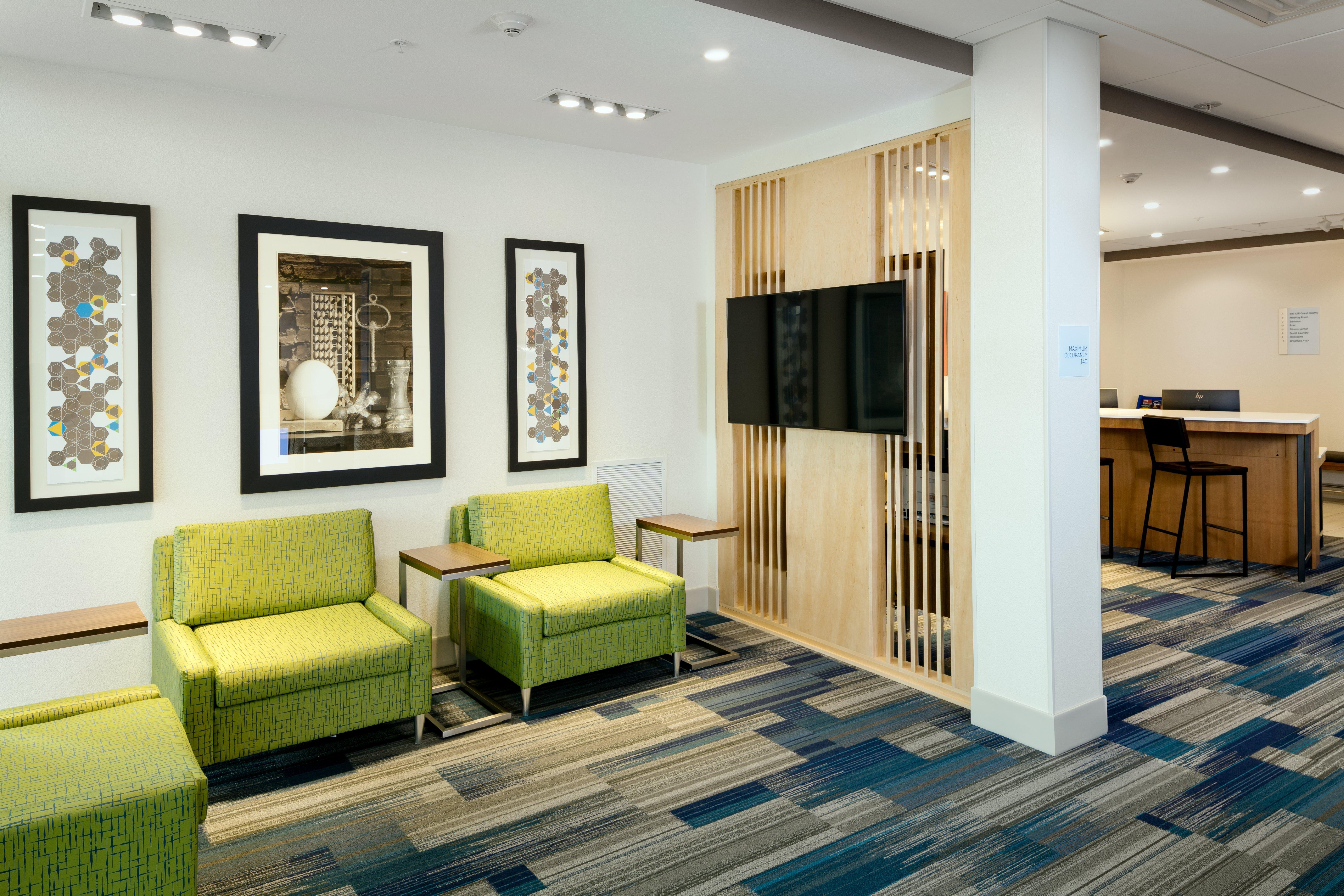 Holiday Inn Express & Suites - Medford By Ihg Dış mekan fotoğraf